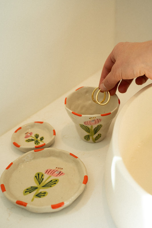 Flora Pottery Cup, Poppy