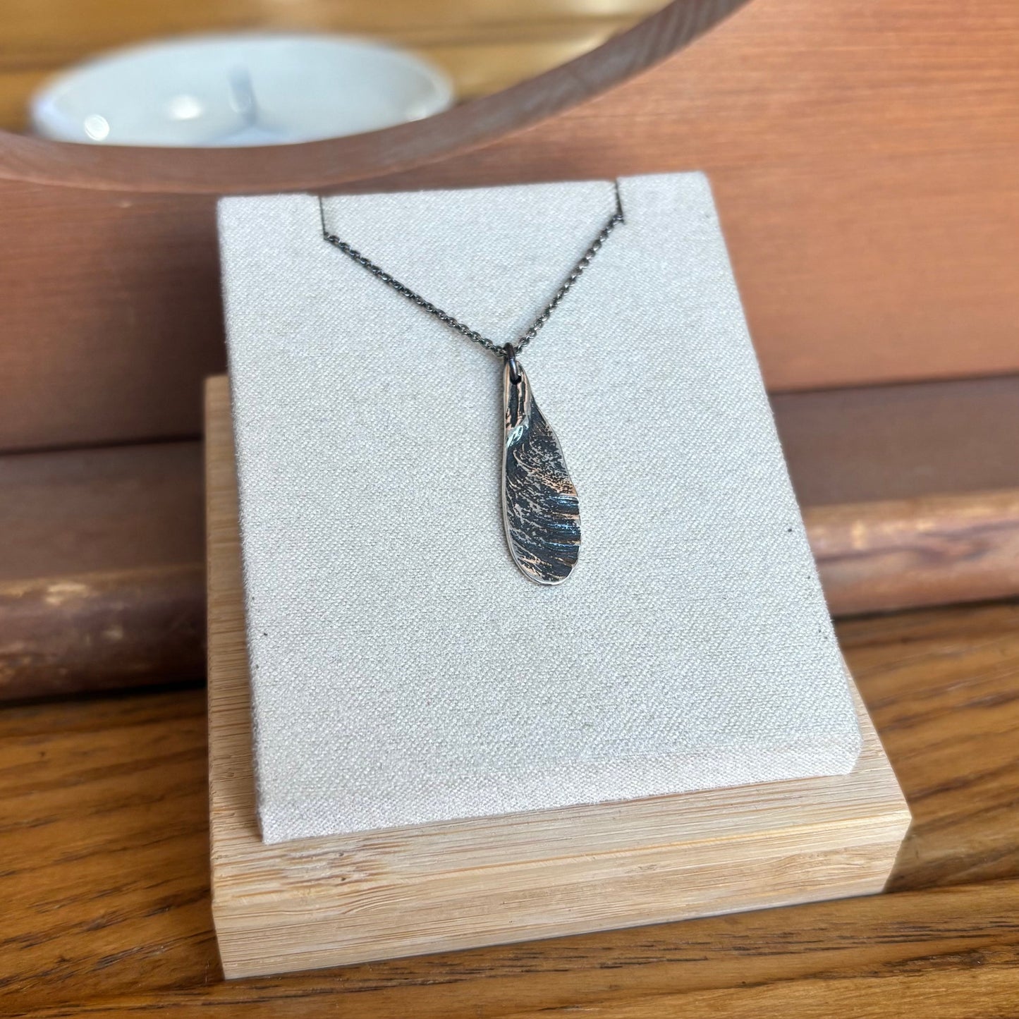 Samara Pendant Necklace Medium